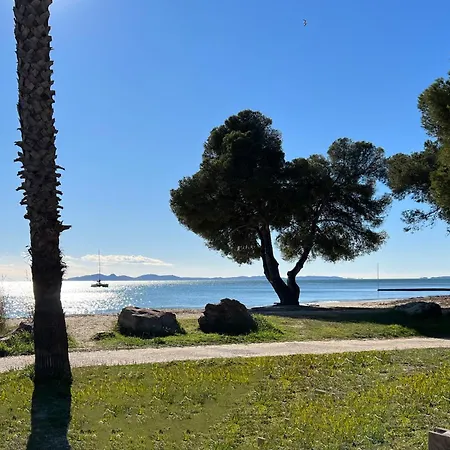 Pour 2 Personnes En Avec Terrasse Apartment La Londe-les-Maures